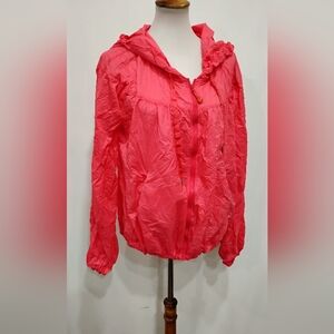 LIGHTWEIGHT LULULEMON TRAVEL WINDBREAKER